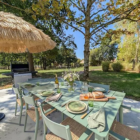 Дом отдыха La Maison Greenwood - Piscine Chauffee