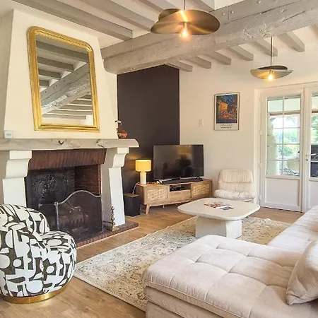 La Maison Greenwood - Piscine Chauffee بيت للعطل *